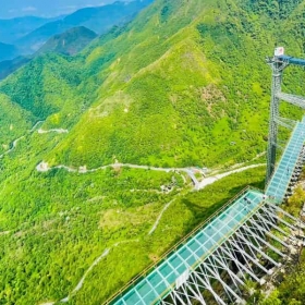 Khu du lịch Cầu Kính Rồng Mây