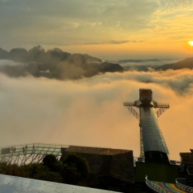 Khu du lịch Cầu Kính Rồng Mây