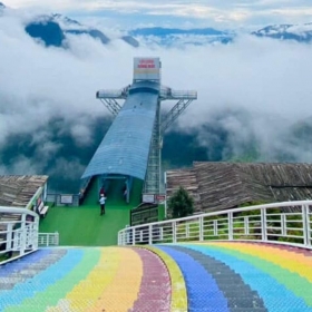 Khu du lịch Cầu Kính Rồng Mây