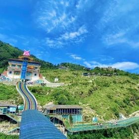 Khu du lịch Cầu Kính Rồng Mây
