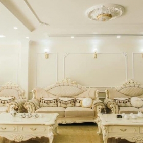 White Crown Hạ Long