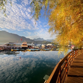 Gió Nhẹ Miền Nam Quốc Tế