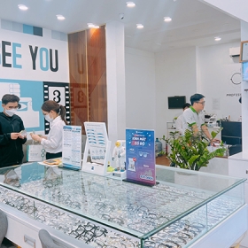 Mắt Kính Tâm Đức