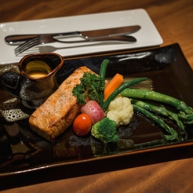 Authonly Kitchen & Drink