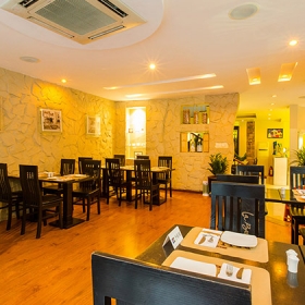 Nhà hàng Ý La Bettola