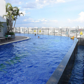 Bể bơi vô cực nước mặn The Gold Pool