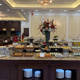 Khách sạn Dragon Legend