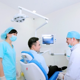 Nha khoa Quốc tế Roy Luxury