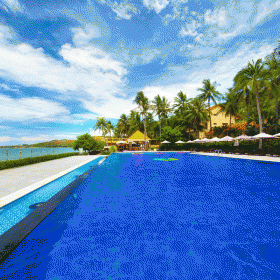 Hòn Rơm Central Beach Resort