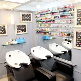 Salon Phương Hạnh