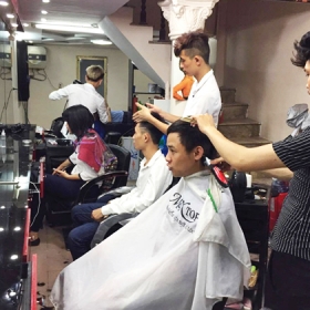 Salon tóc Nhật Long