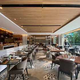 Khách sạn Hyatt Regency West Hanoi	