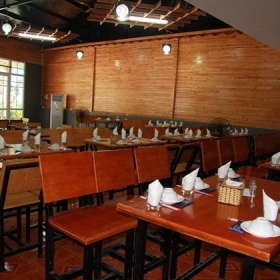 Nhà hàng Hải sản Boom