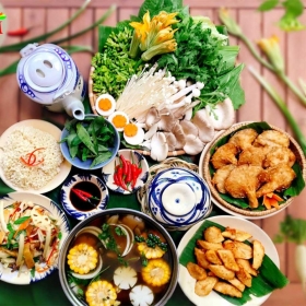 Buffet Chay buổi trưa mùng 01 và 15 âm lịch hàng tháng với gần 30 món ăn chay tại Nhà Hàng Tiệc Cưới Rạng Đông