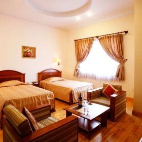 Khách sạn Hoàng Yến II Bình Dương