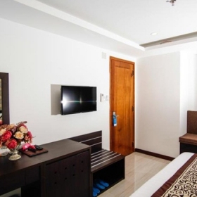Khách Sạn Lucky Tiêu Chuẩn 3 Sao