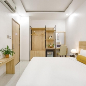 Khách sạn Cotinent 3 sao 