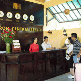 Hòn Rơm Central Beach Resort