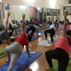 B-Sky Yoga Club