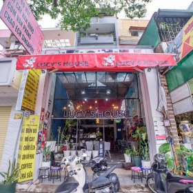 Quán Lucy's House Foods & Drinks