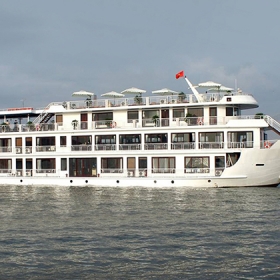 Alisa Cruise Halong Bay 5