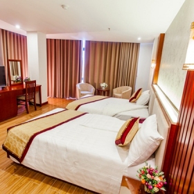 Từ Sơn Luxury Hotel