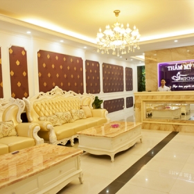 Thẩm mỹ viện VietCharm