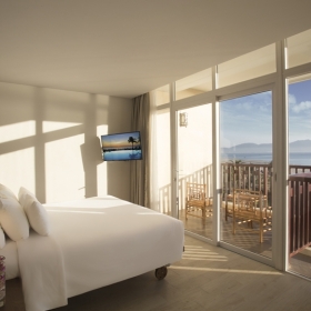 Centara Sandy Beach Resort Đà Nẵng