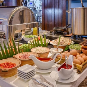 SUNLIT SEA HOTEL & APARTMENT