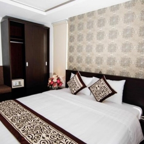 Khách Sạn Lucky Tiêu Chuẩn 3 Sao