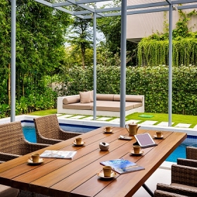 Naman Retreat Resort 5 sao