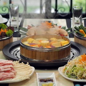 Set chim câu bổ dưỡng dành cho 04 người tại Lẩu Hơi Cosmos