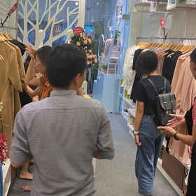 CỬA HÀNG THỜI TRANG MÂY DESIGN