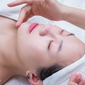 Chăm sóc da dưỡng trắng trị nám và phục hồi tổn thương tại Hệ thống spa cao cấp Menard