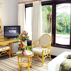 Khách sạn Hương Giang Huế