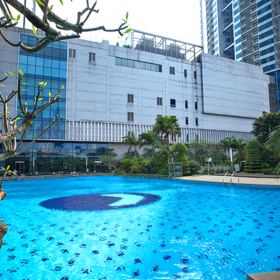 Garden Pool Landmark 72 