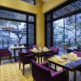 Royal Riverside Hội An Hotel 4