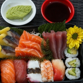 Chuẩn Hải Sản Sushi & Sashimi