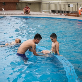 Bể bơi Sông Nhuệ Sails Tower