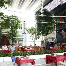 Nhà Hàng Hòn Đất