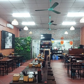 Nhà hàng Mr. Lòng