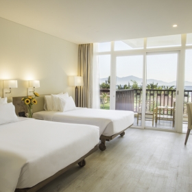 Centara Sandy Beach Resort Đà Nẵng