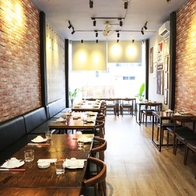 Nhà hàng Lào Saigon