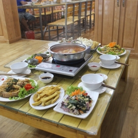 Nhà hàng hải sản Đông Hải