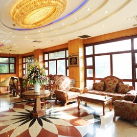 Khách sạn Hoàng Yến Bình Dương