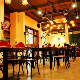 Khách sạn Carnosa Huế 2 sao