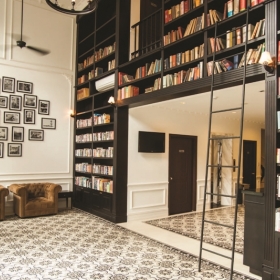 Alcove Library Hotel