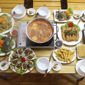 Nhà hàng hải sản Đông Hải