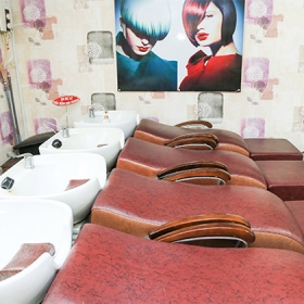 Hair Salon Mắt Trần
