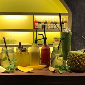 Authonly Kitchen & Drink